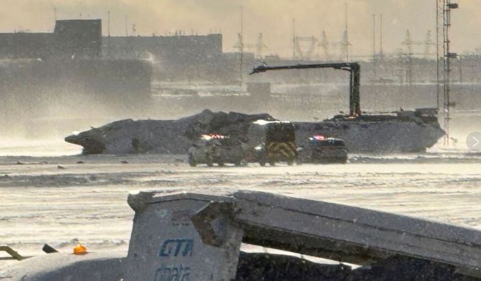 Delta plane crash toronto video, Plane crash Toronto today, Delta plane crash today, Delta flight 4819, Toronto plane crash video, Delta plane crash video, Toronto plane crash reddit, Plane crashes toronto pearson,