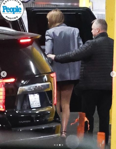 Taylor Swift and Travis Kelce Spotted on Romantic Date Night — Fans React 3