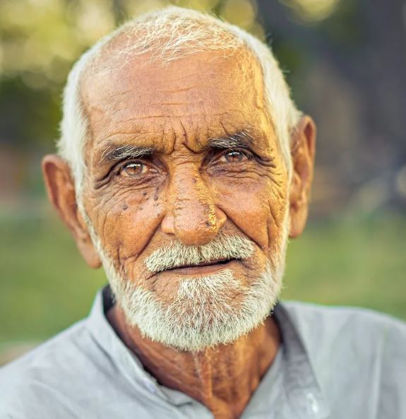 Elderly Care, Community Support, Resilience, Family, Loss and Recovery, Life Changes, Senior Living, Hospital Experience, Emotional Journey, Betrayal, Rebuilding Life, Neighborhood, Memories, Fresh Start, 87-Year-Old,