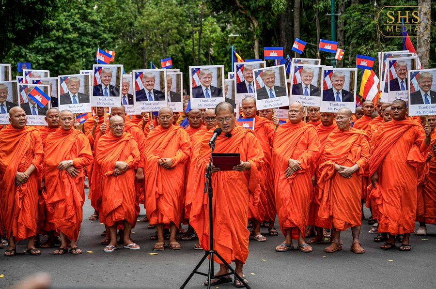 Cambodian Monks Praise Donald Trump for Helping End Cambodia–Thailand Conflict, Urge Nobel Peace Prize Recognition 2 Cambodian Thai border dispute, Donald Trump diplomacy, Nobel Peace Prize, Southeast Asia relations, Buddhist monks Cambodia, international conflict resolution, US foreign policy, Mike Pompeo, Preah Vihear Temple, regional stability